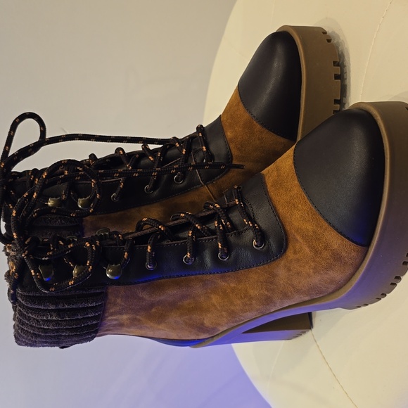 Chelsea & Violet Ziara high heel cognac Brown hiking Lug boots leather Zip Lace - Picture 7 of 8